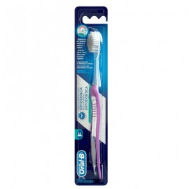 Cepillo dental ortodoncia Oral B